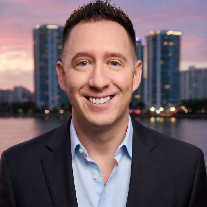 Portrait of Mark Thomas
